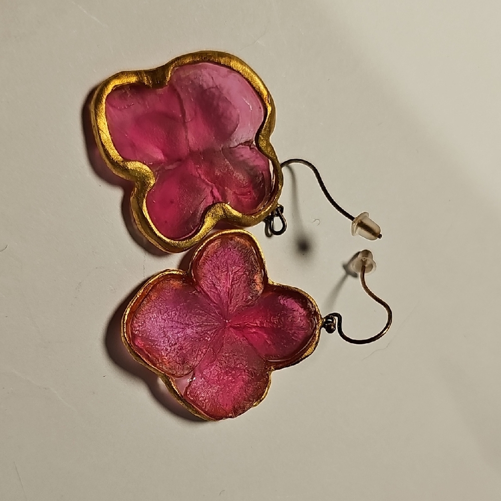 Baccarat Flower Earrings In Pink